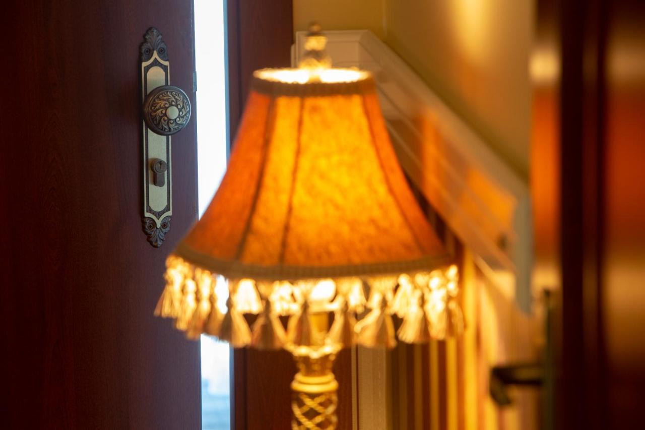 Pension Eden Zeliezovce Экстерьер фото
